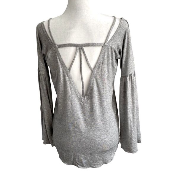 Chaser Cold Shoulder Gray Silver Glitter Bell Flounce Sleeves M NWT - Picture 4 of 15